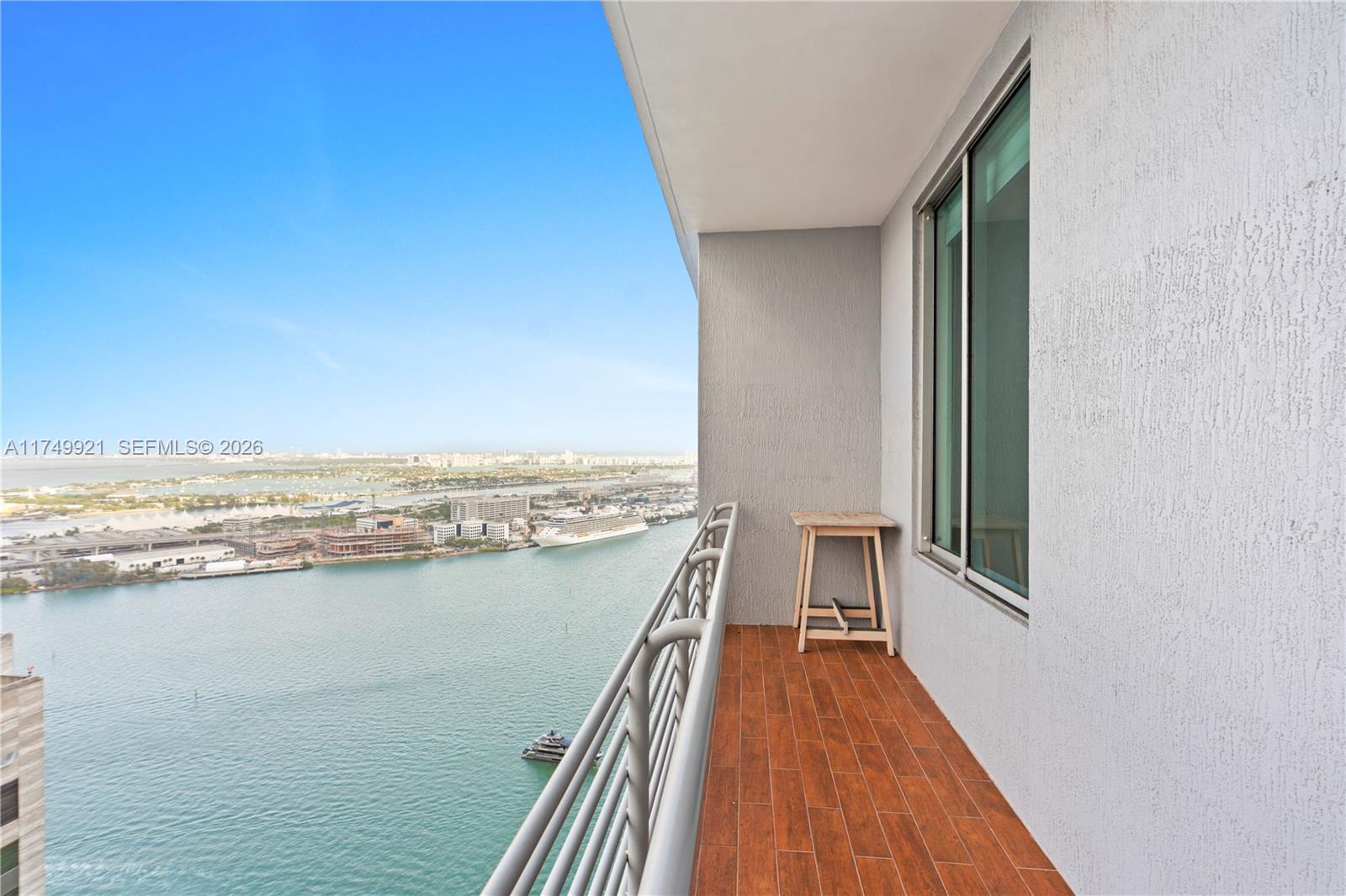 335 S Biscayne Boulevard Uph02 Property Photo 6