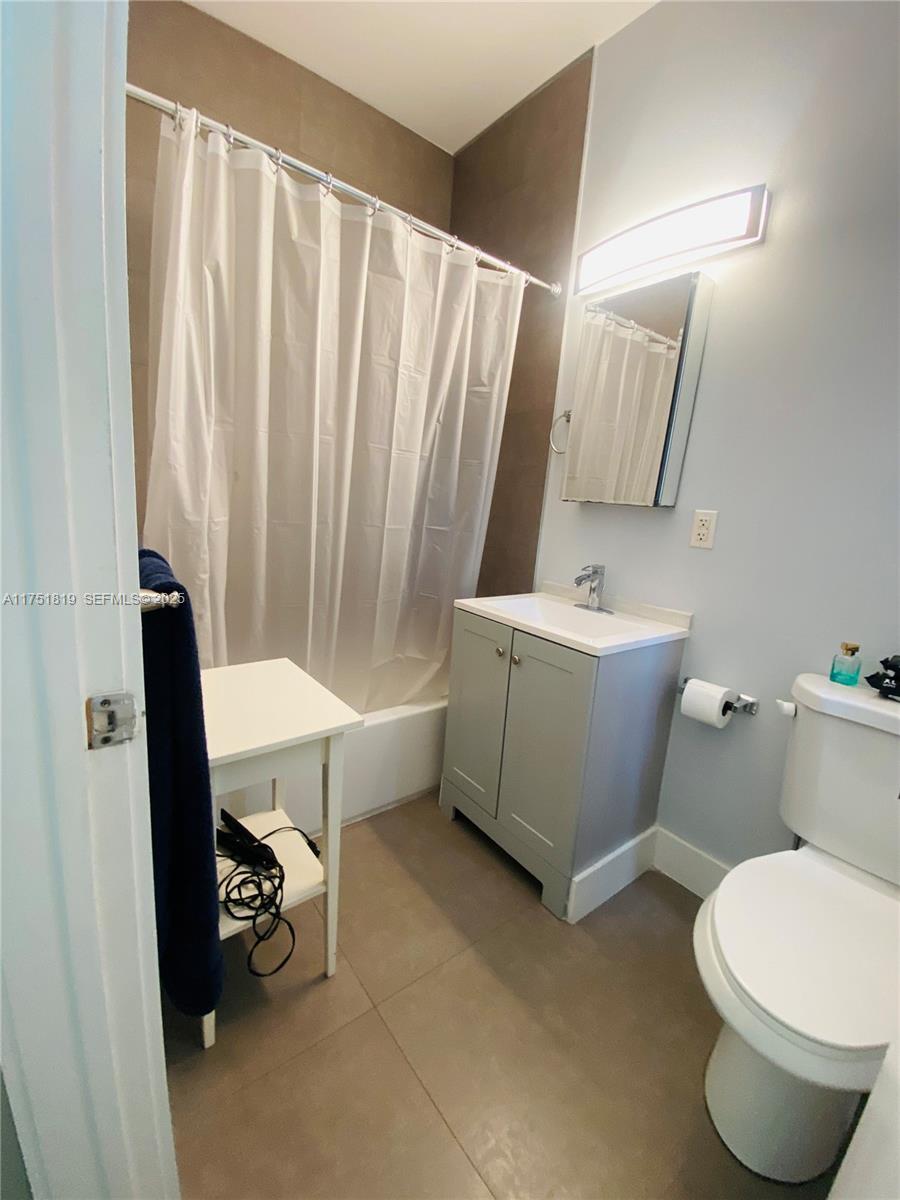 200 Azure Way Property Photo 51