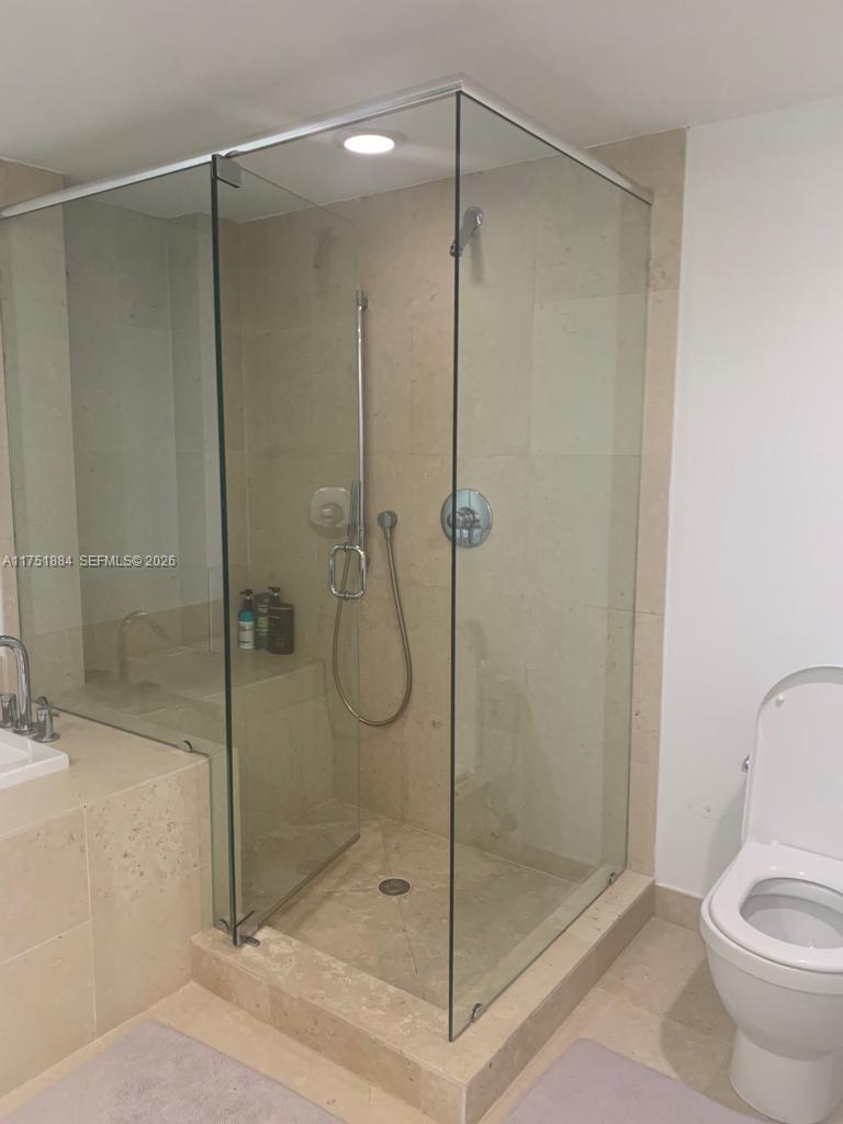 465 Brickell Avenue 2405 Property Photo 8