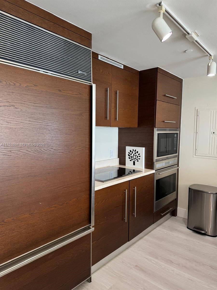 465 Brickell Avenue 2405 Property Photo 12