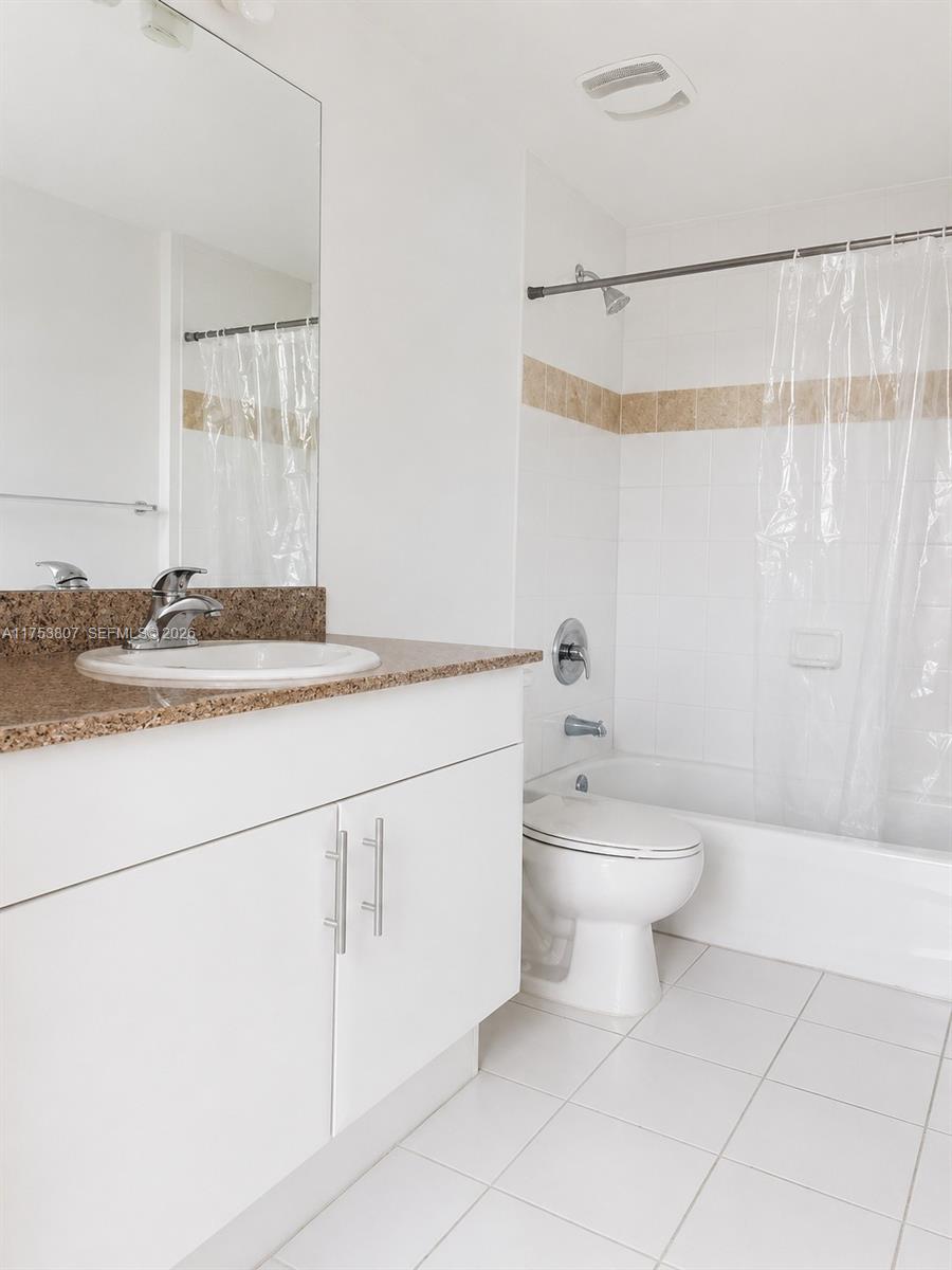 1861 S River Drive 1504 Property Photo 7