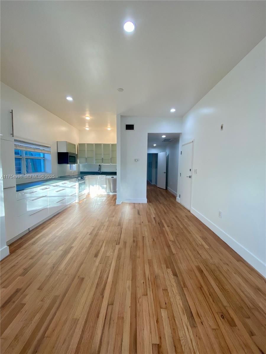 929 Michigan Avenue 5 Property Photo 2