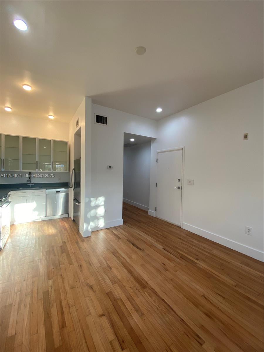 929 Michigan Avenue 5 Property Photo 24