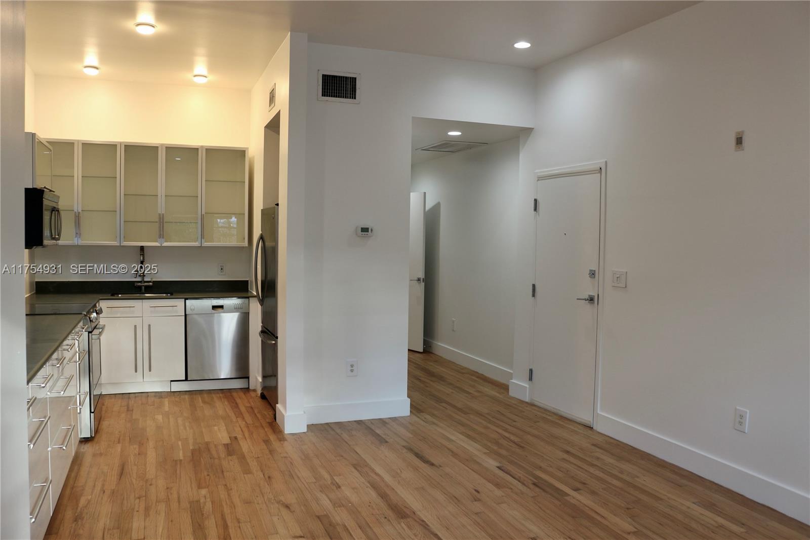 929 Michigan Avenue 5 Property Photo 33