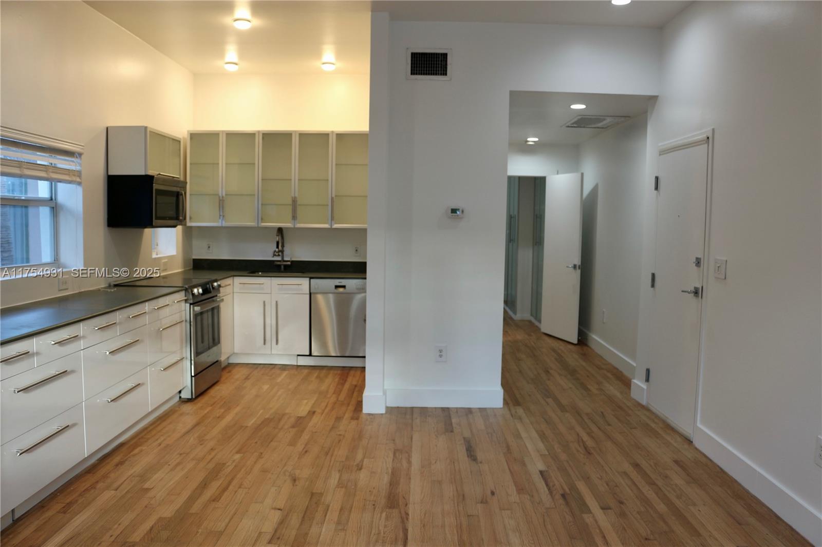 929 Michigan Avenue 5 Property Photo 34