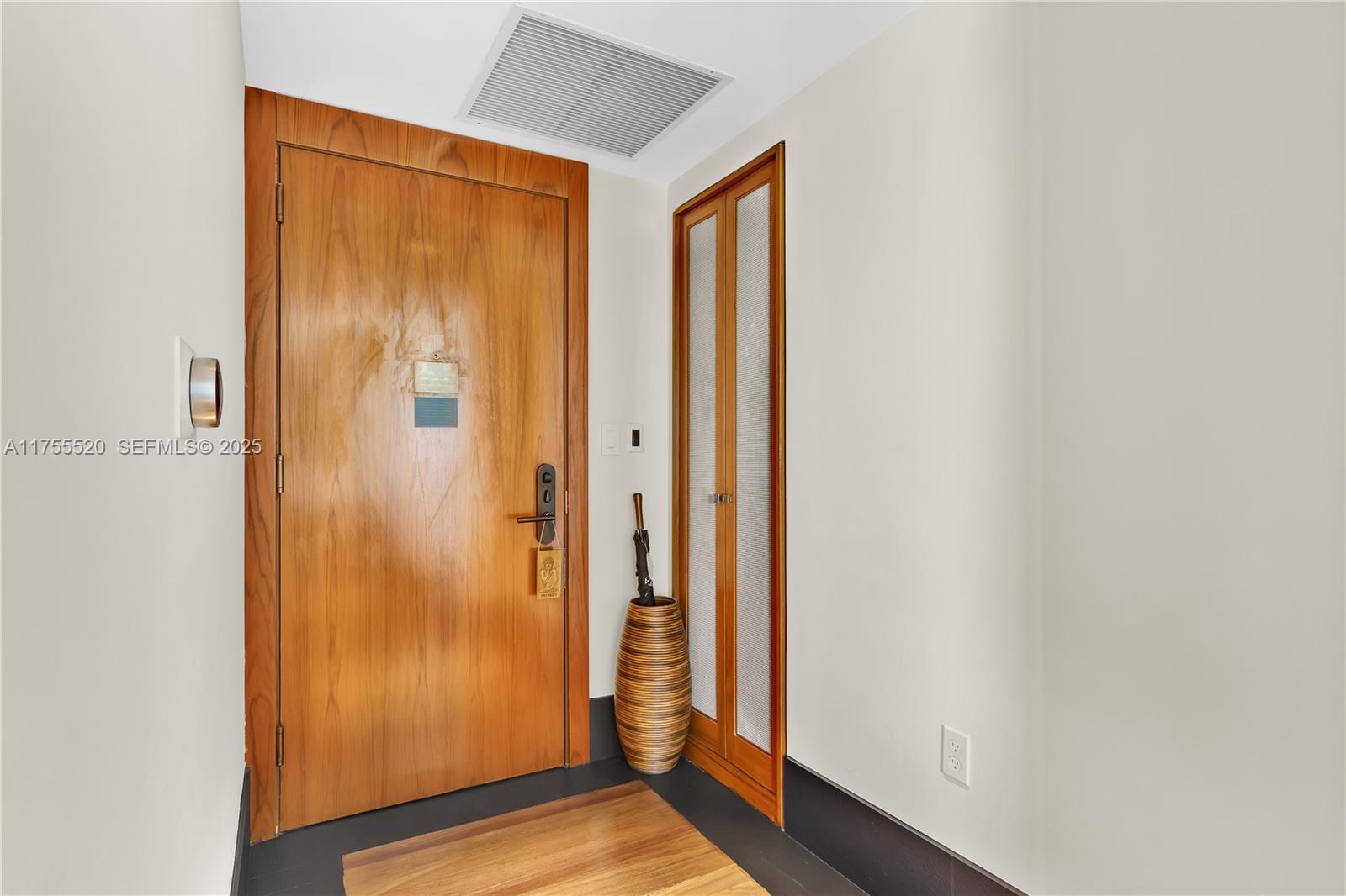 101 20th Street 1803 Property Photo 4