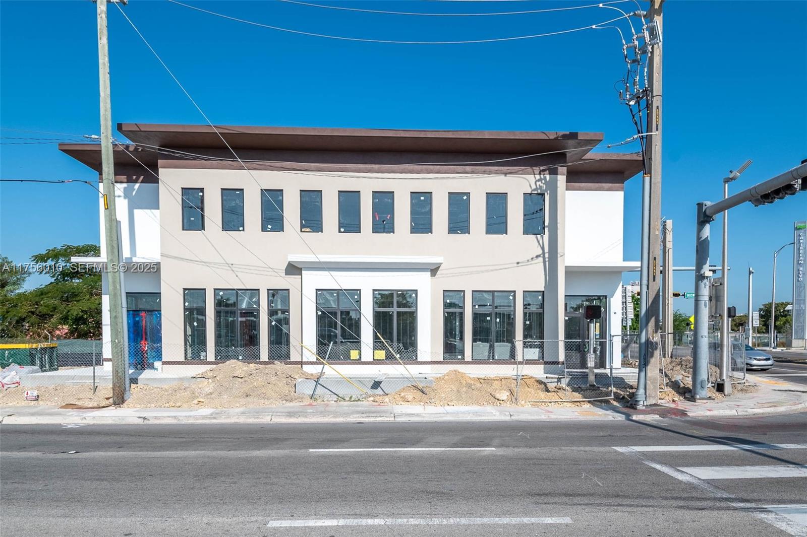 20200 S Dixie Highway Property Photo 8