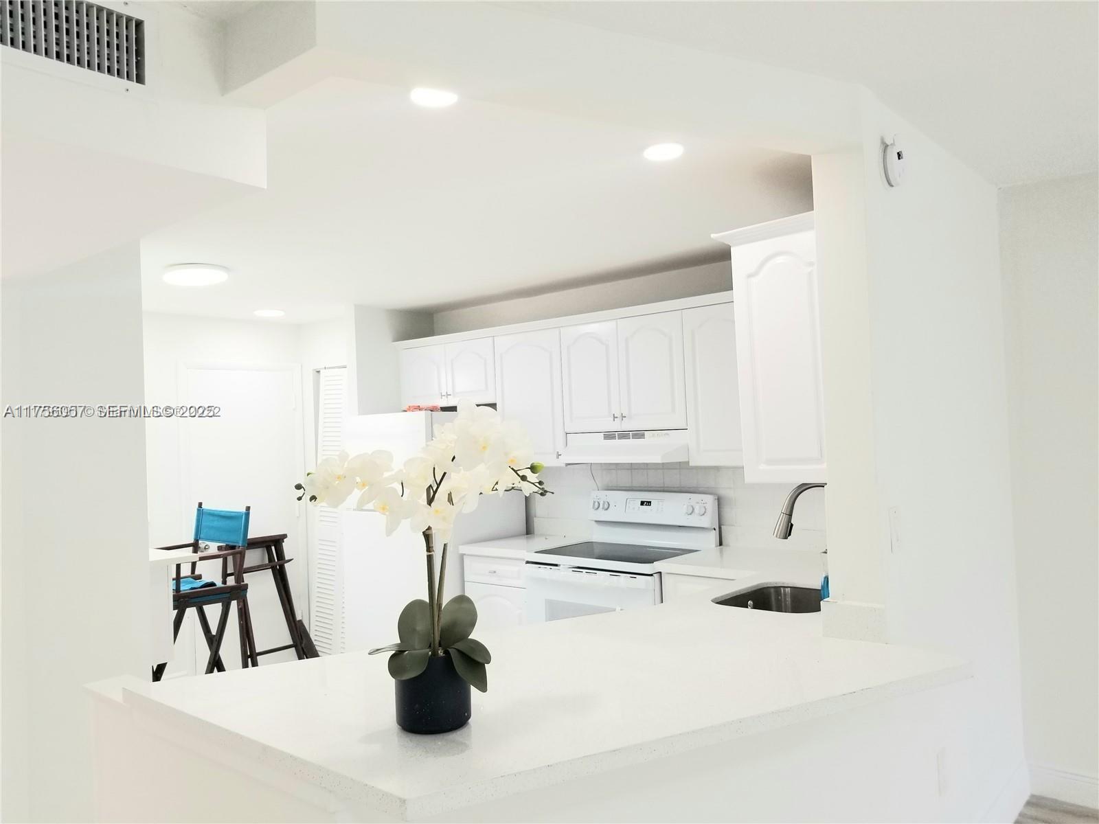 1670 Ne 191st Street 404-3 Property Photo 1