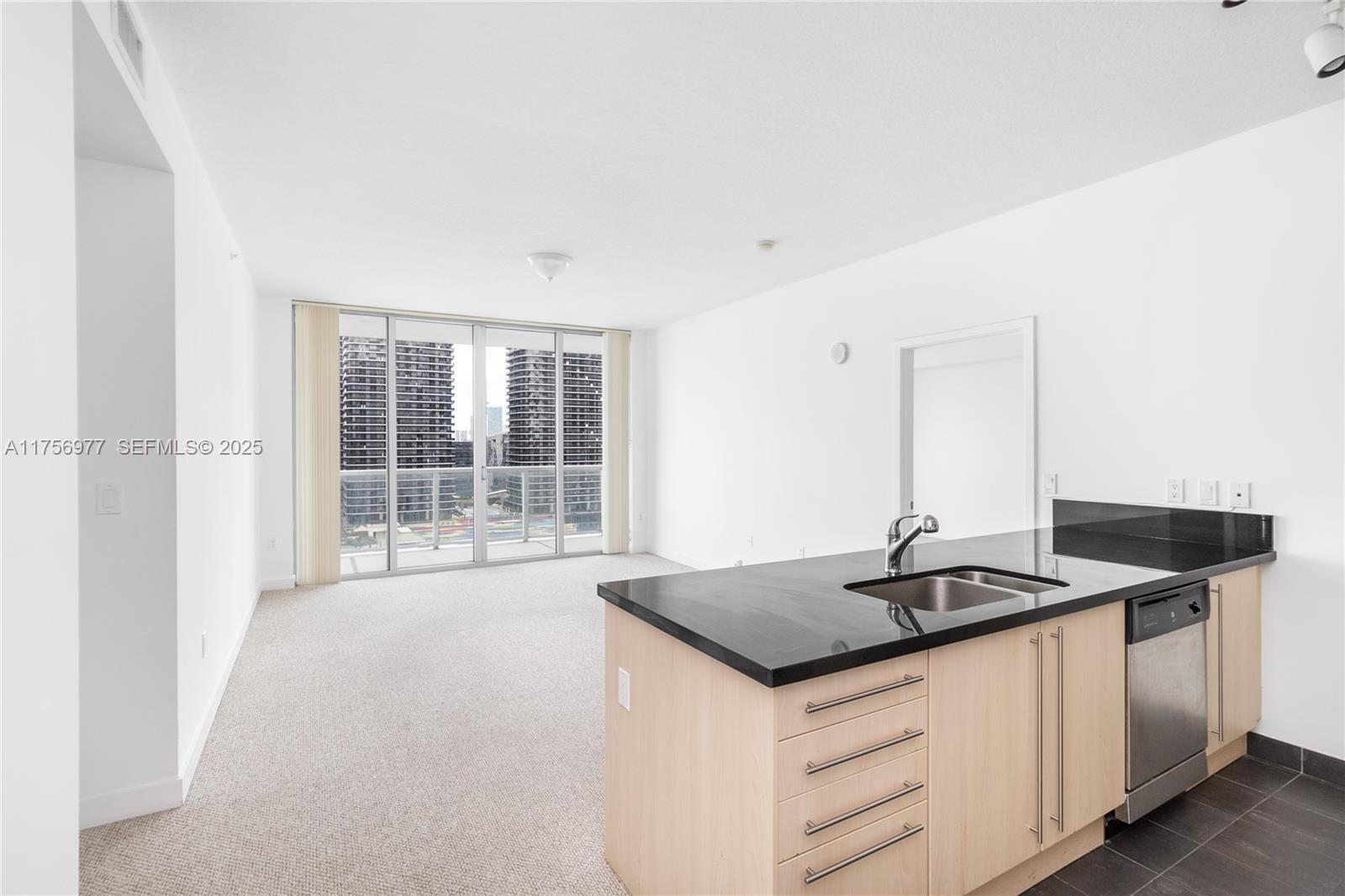 1111 Sw 1st Avenue 2423-n Property Photo 1
