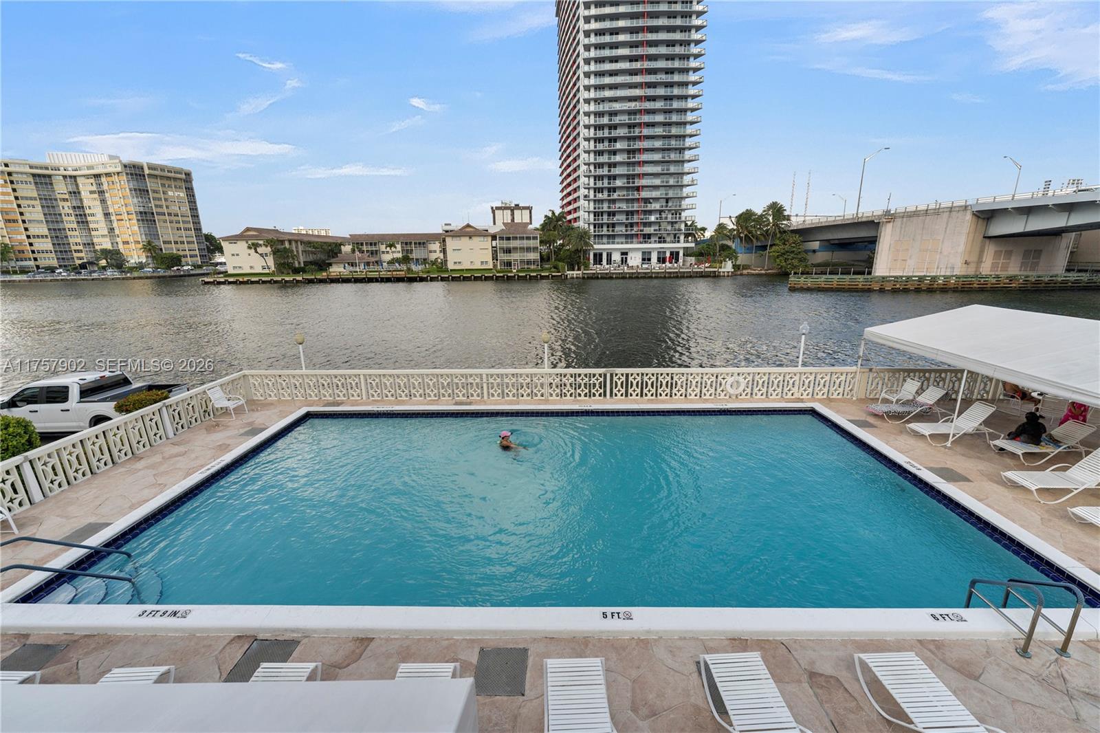 1817 S Ocean Drive 827 Property Photo 1