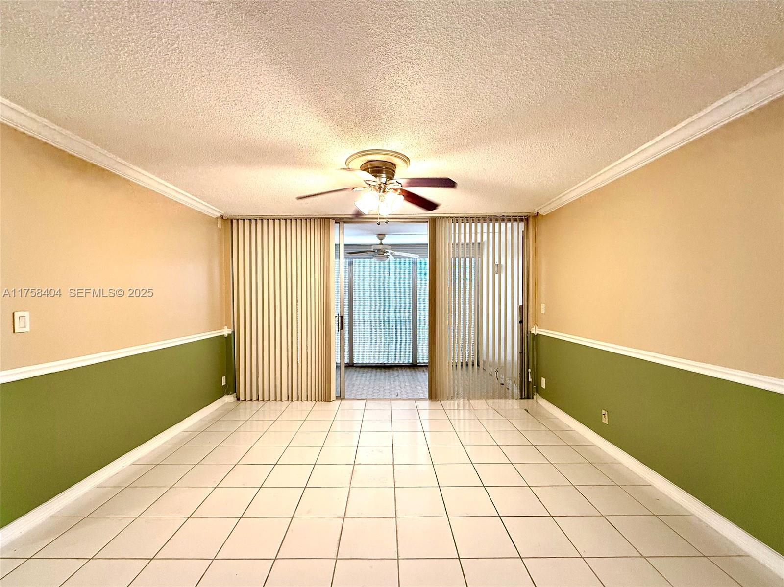 920 Ne 199th Street 4j Property Photo 3