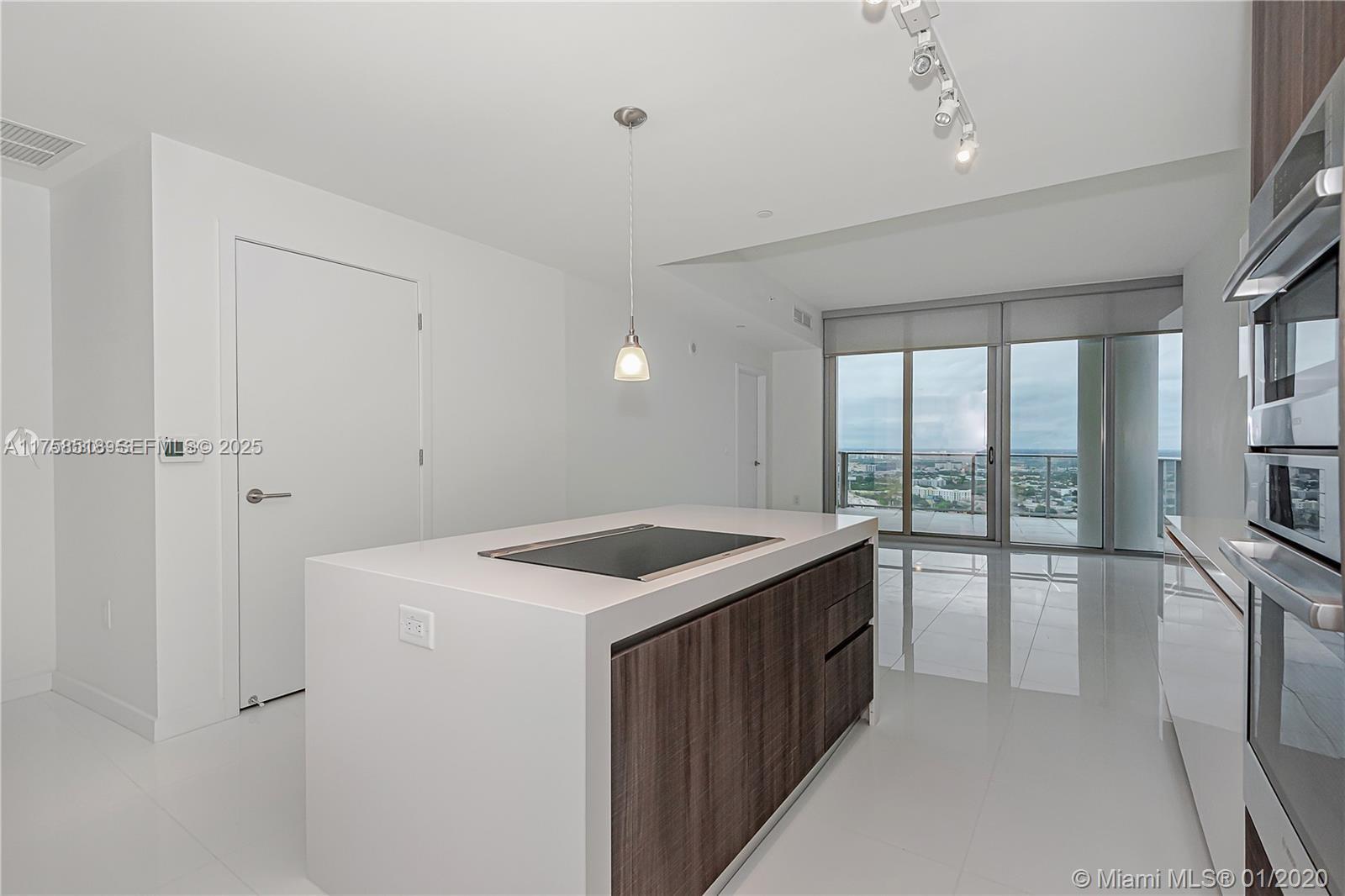851 Ne 1st Avenue 2600 Property Photo 10