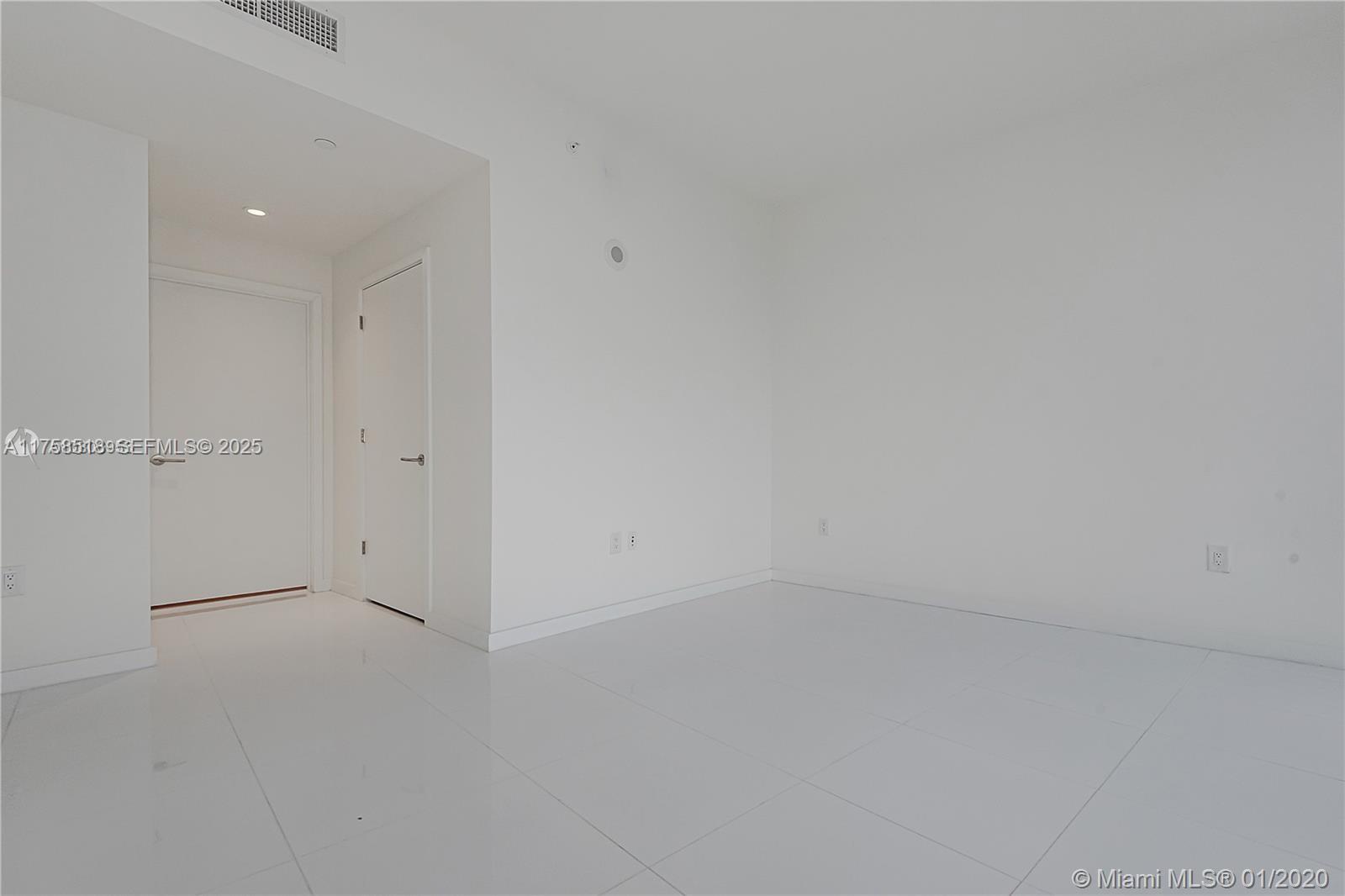 851 Ne 1st Avenue 2600 Property Photo 18