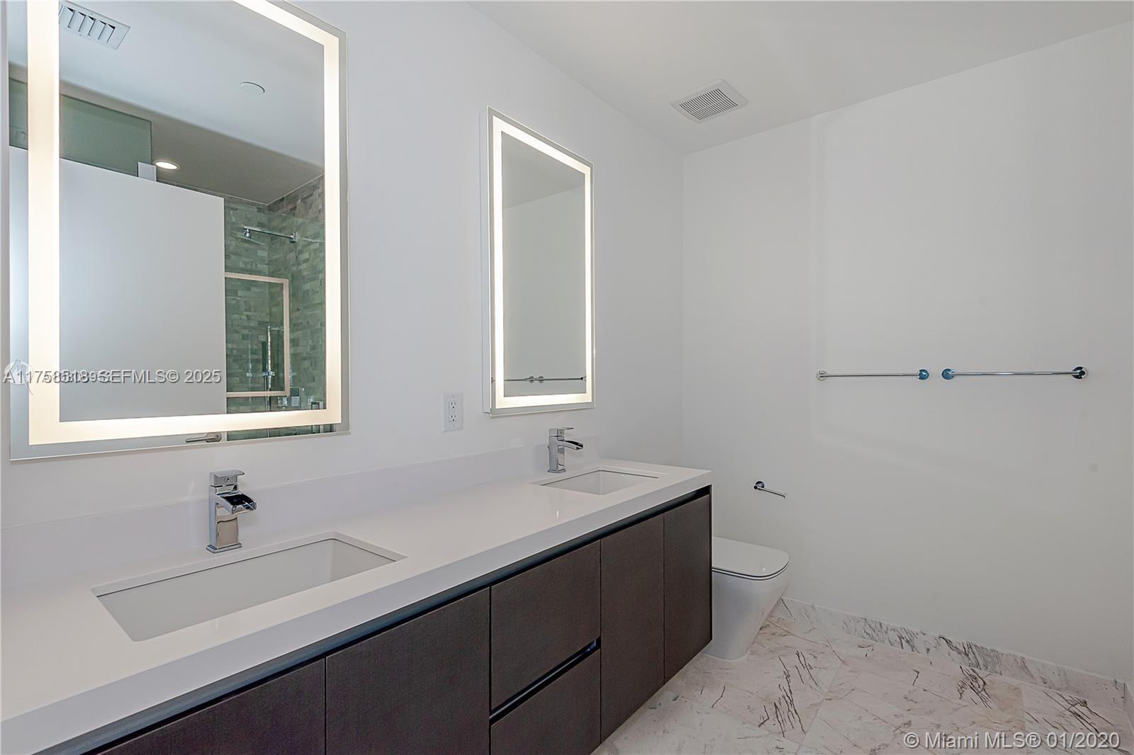 851 Ne 1st Avenue 2600 Property Photo 22