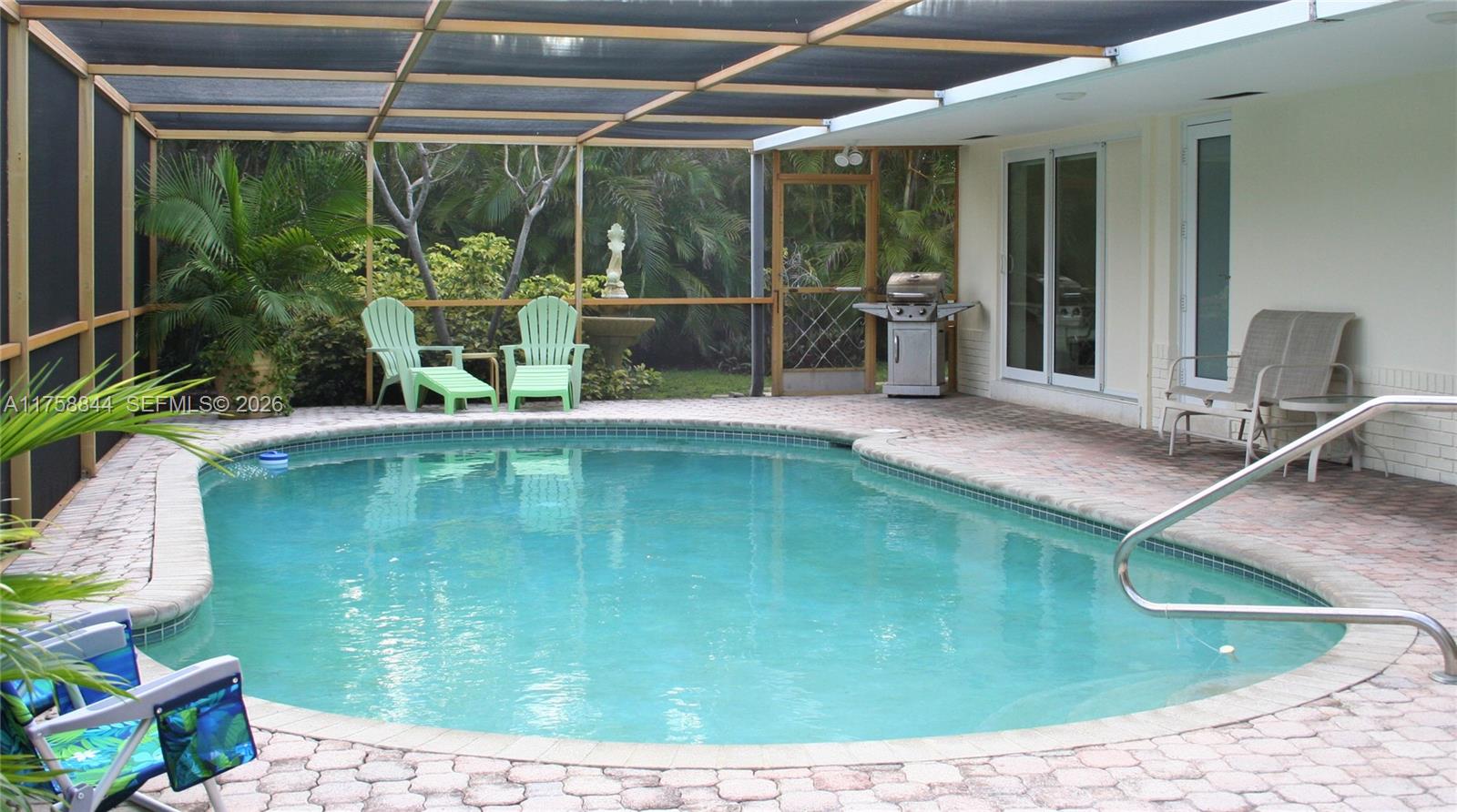 1933 Twin Dolphin Lane Property Photo 1
