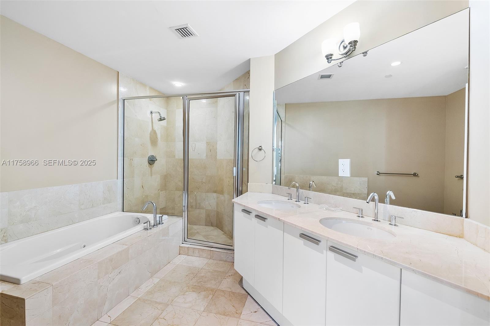 3131 Ne 188th Street 1-508 Property Photo 13