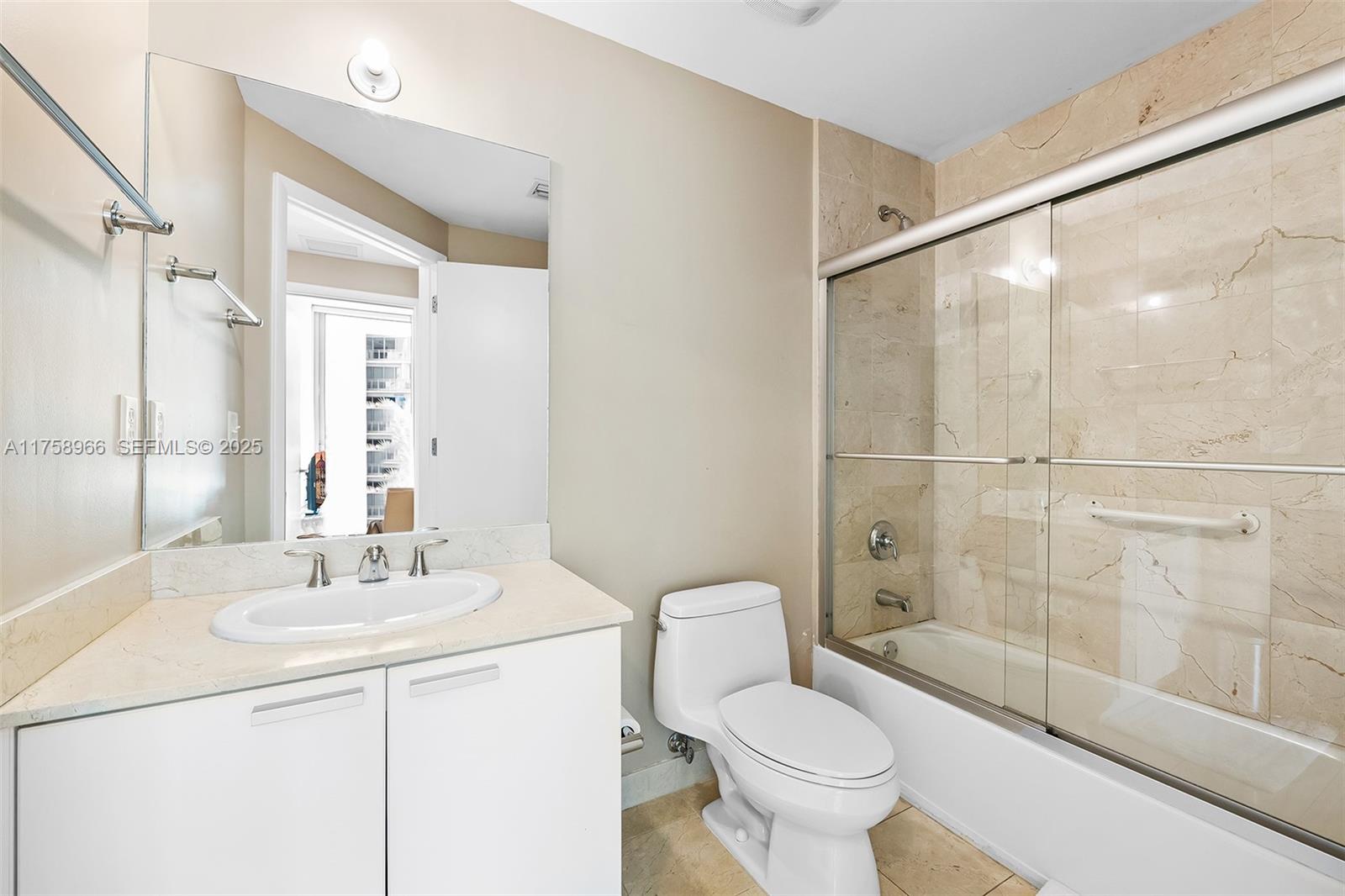 3131 Ne 188th Street 1-508 Property Photo 17