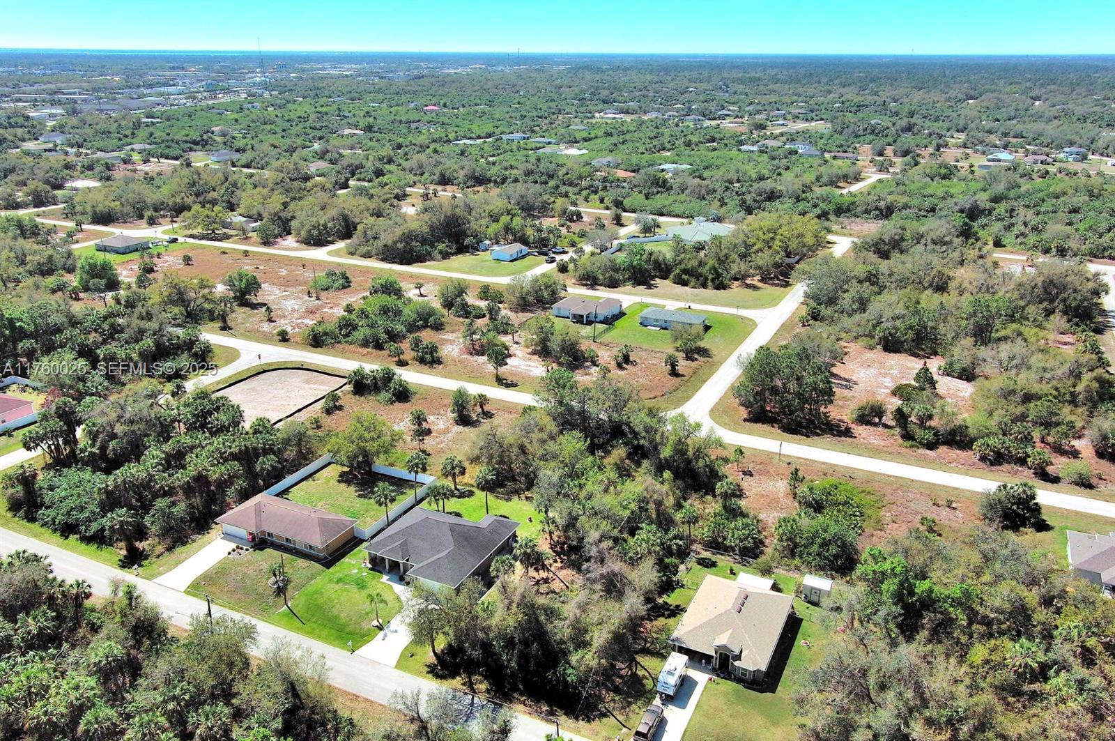 205 Ferdon Circle Property Photo 10