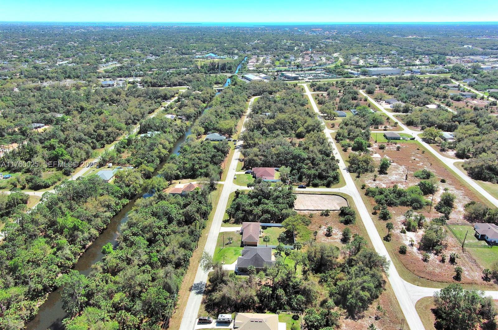205 Ferdon Circle Property Photo 17