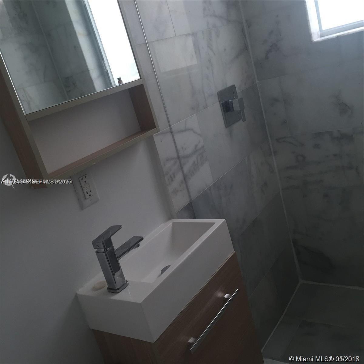 918 Jefferson Avenue 2 Property Photo 8