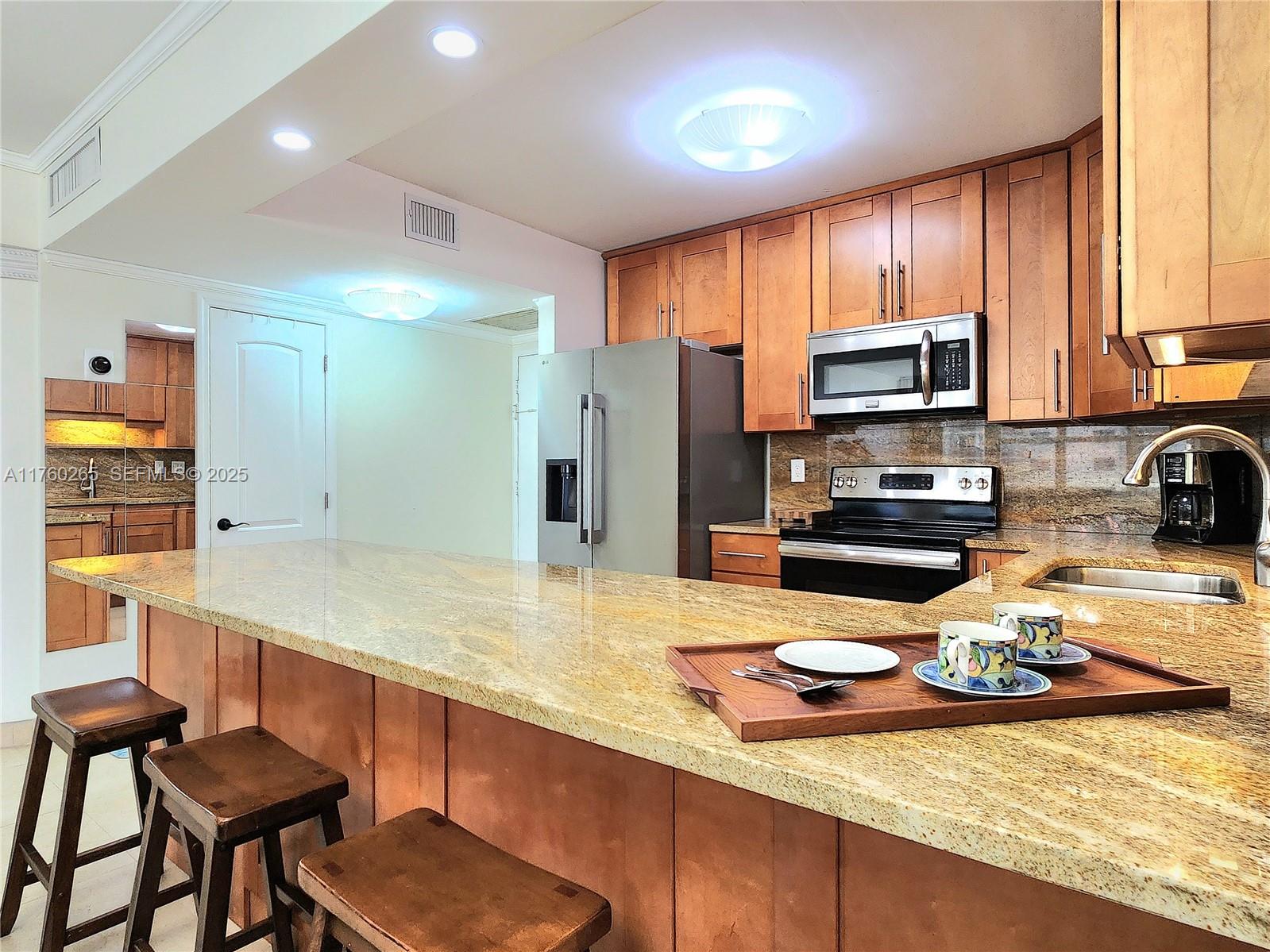 3725 S Ocean Drive 1008 Property Photo 5
