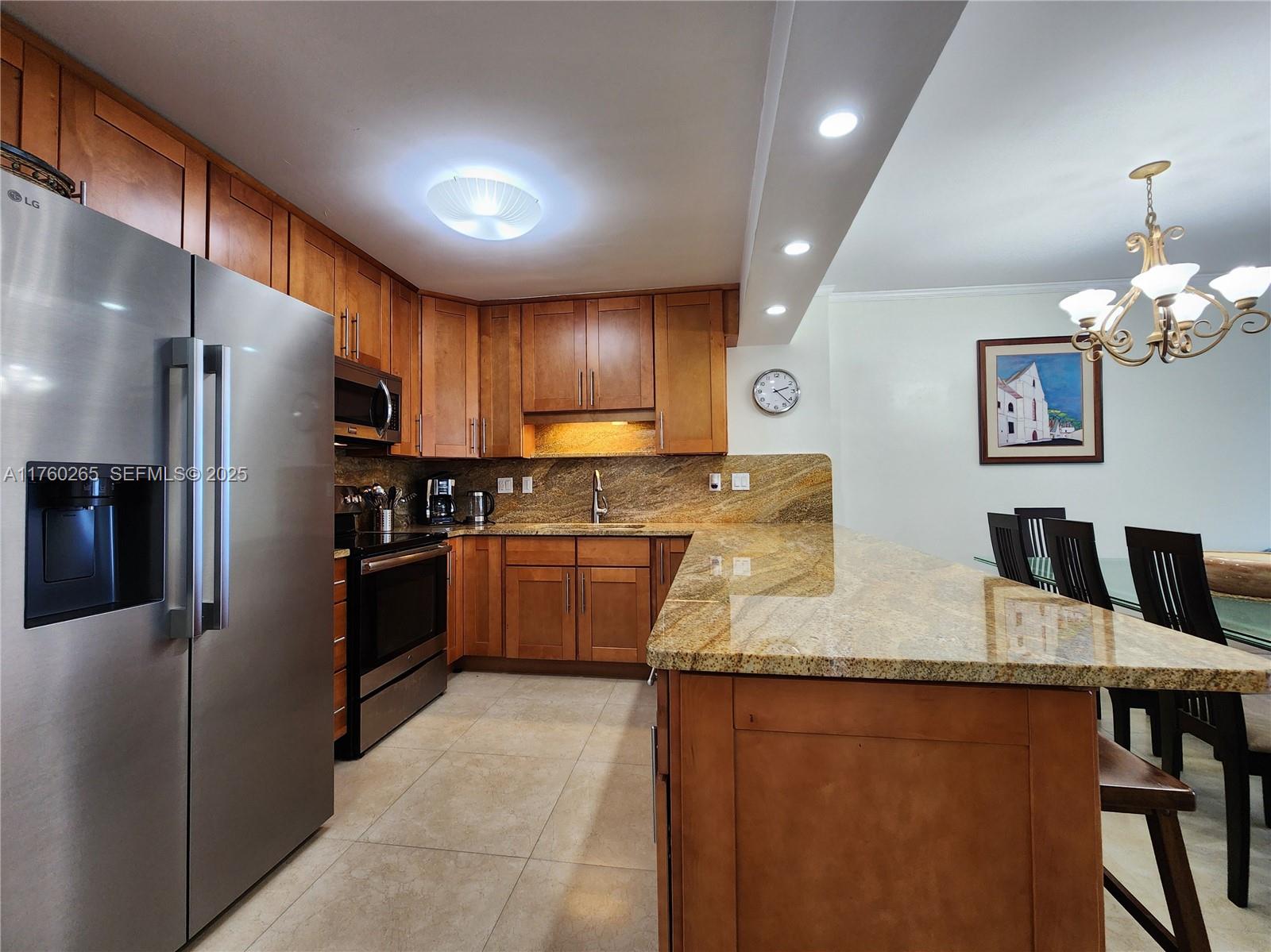 3725 S Ocean Drive 1008 Property Photo 7