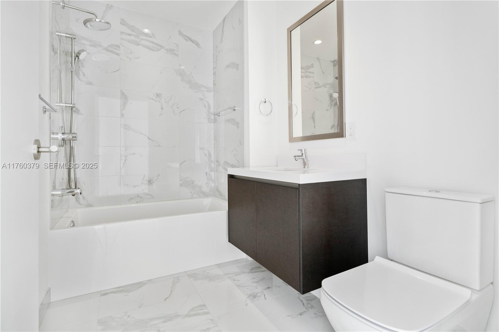 851 Ne 1st Avenue 4203 Property Photo 13