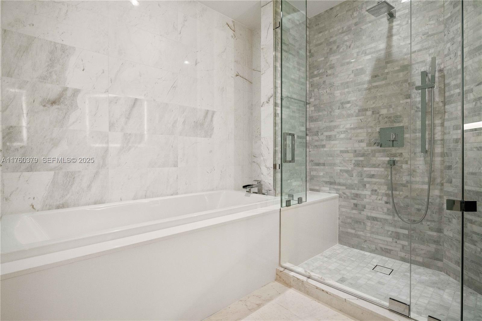 851 Ne 1st Avenue 4203 Property Photo 25