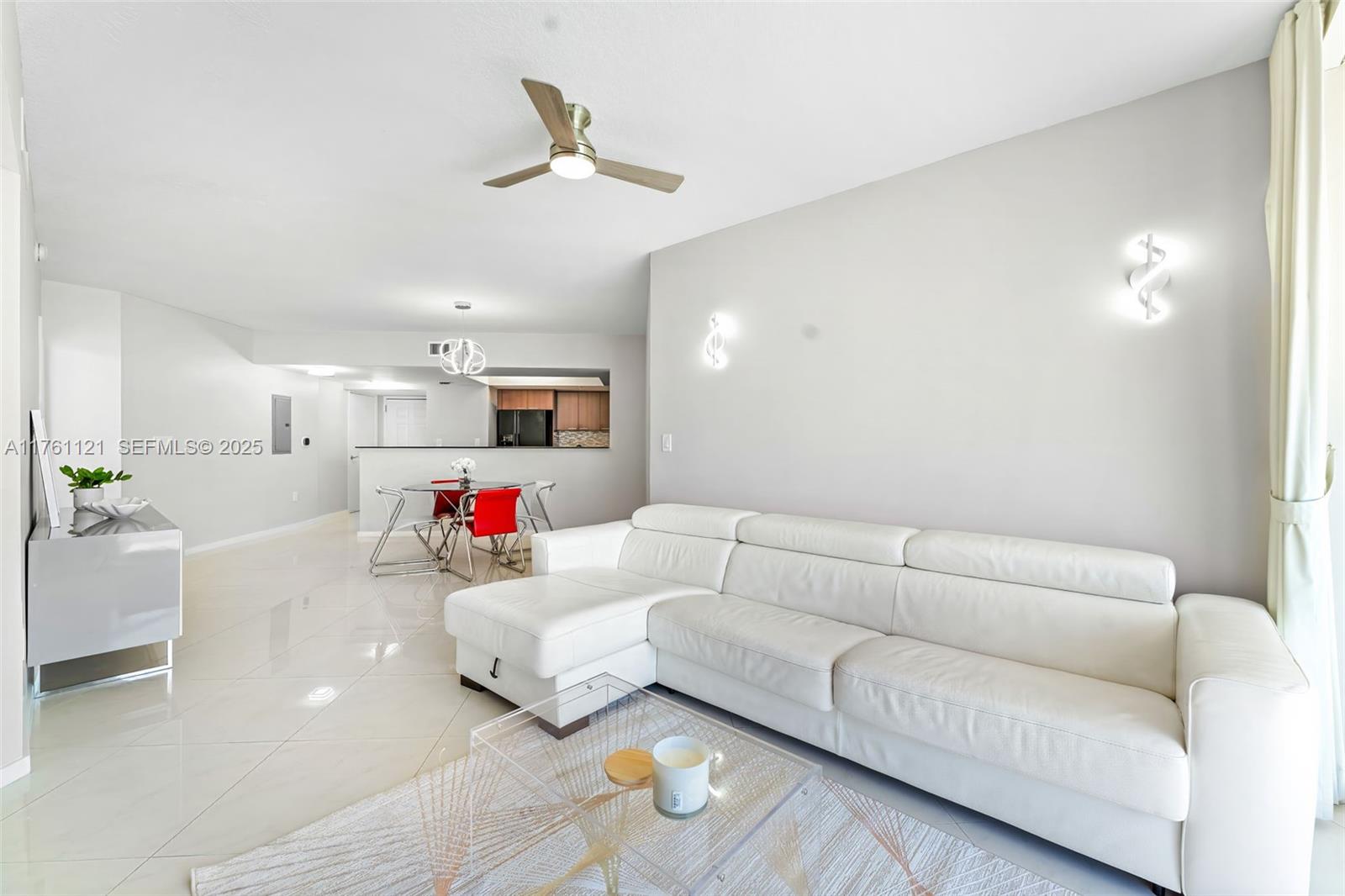 16699 Collins Avenue 2810 Property Photo 3