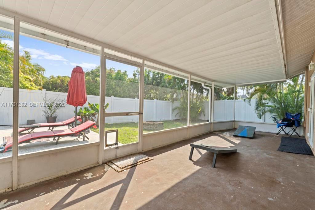 155 Kings Way Property Photo 36