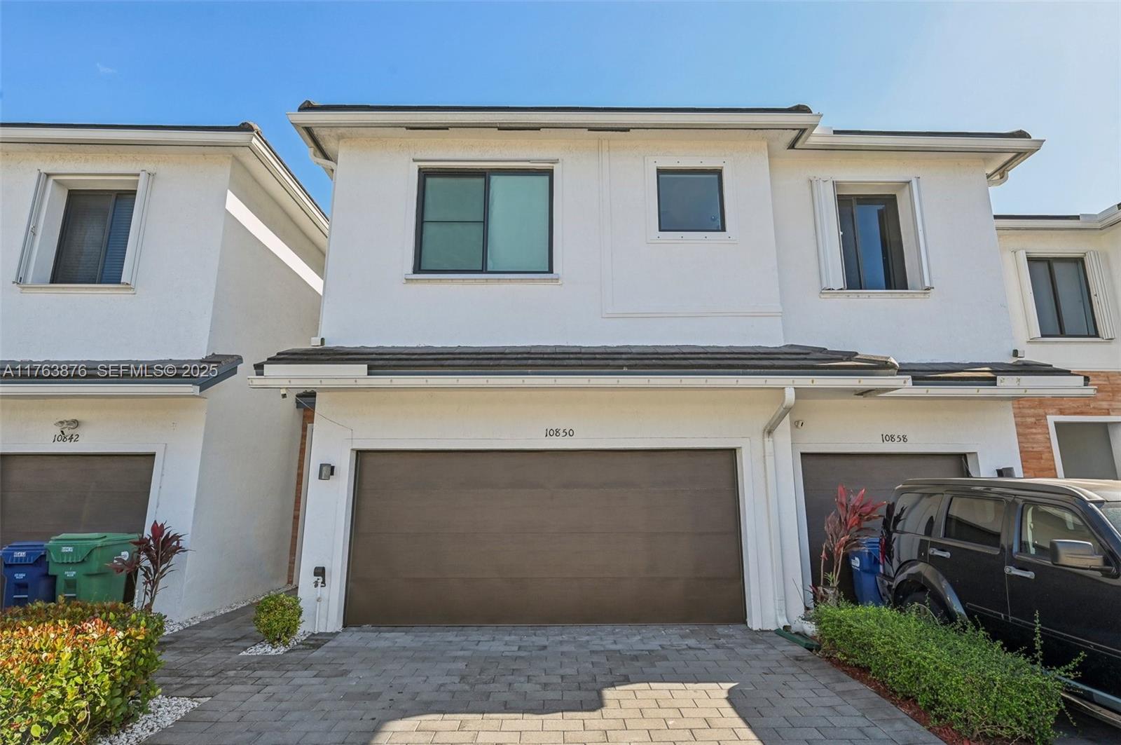 10850 Sw 235th Lane Property Photo 1