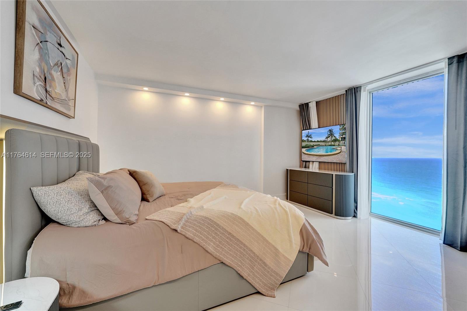 4001 S Ocean Drive 16P Property Photo 1