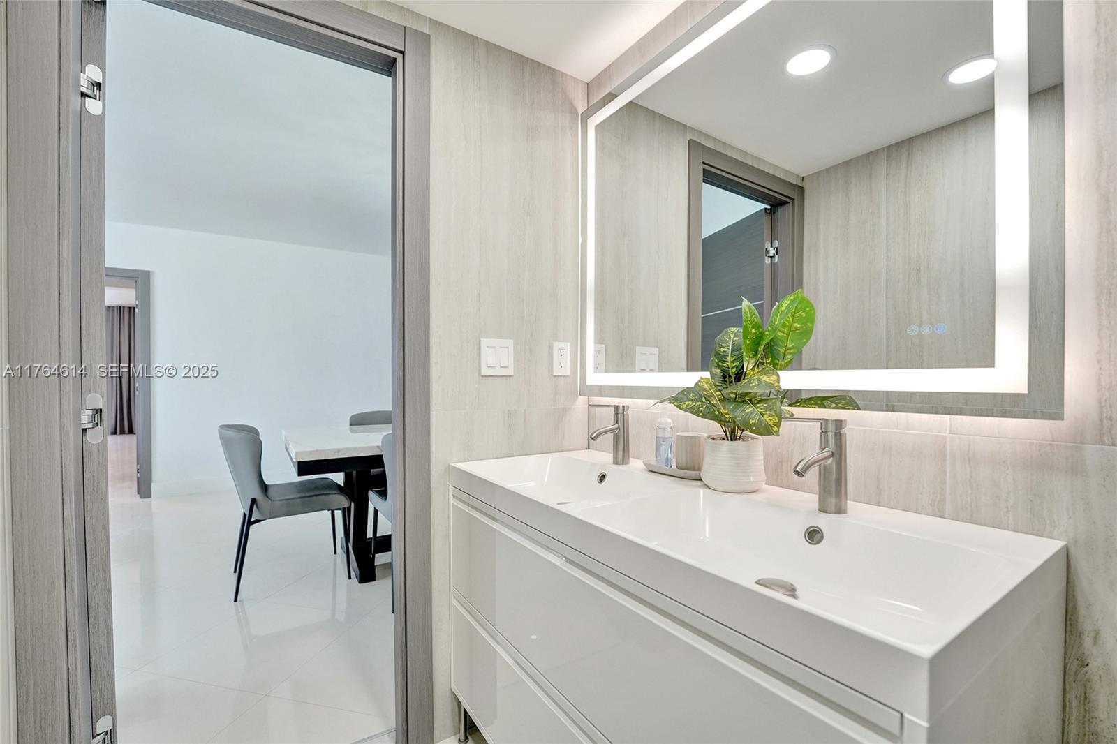 4001 S Ocean Drive 16p Property Photo 40