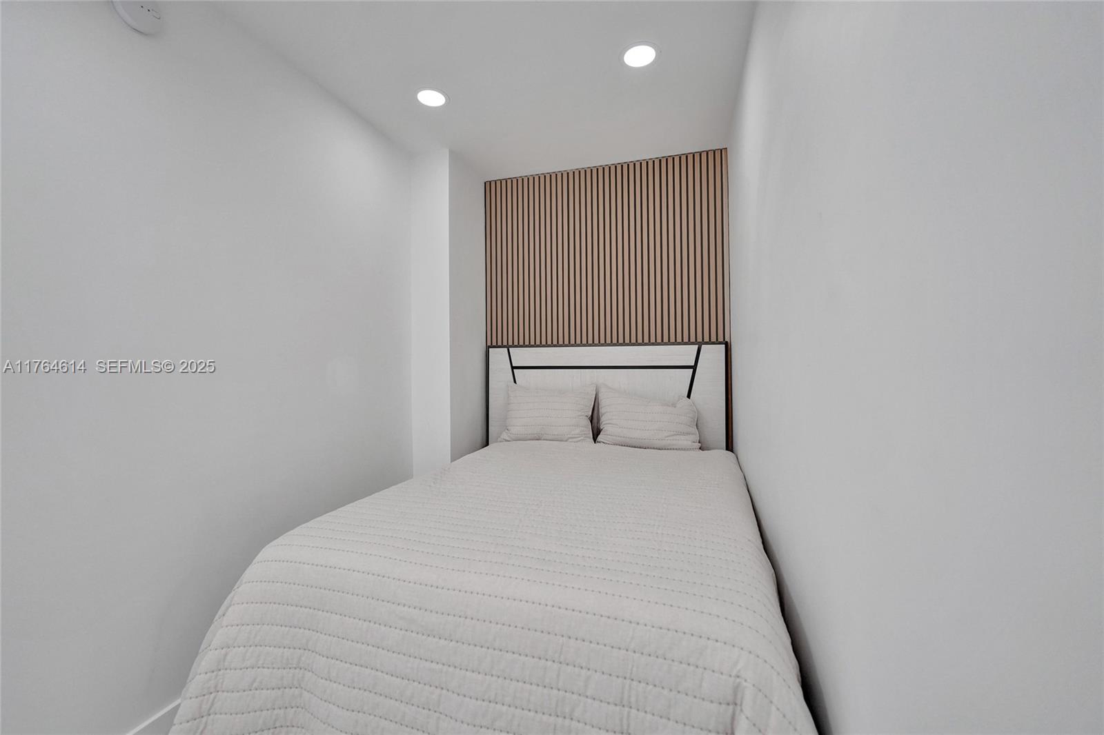4001 S Ocean Drive 16p Property Photo 45