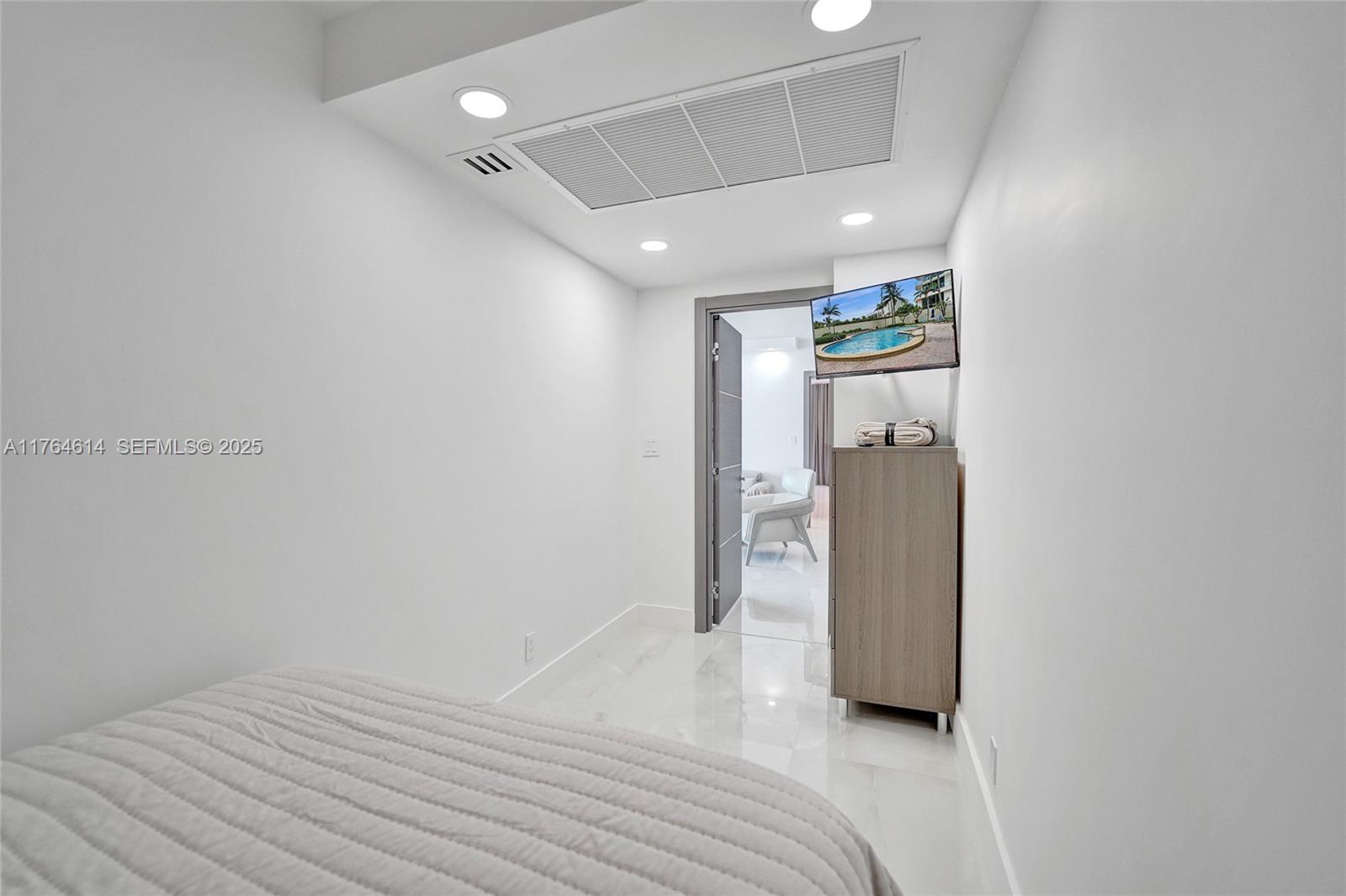 4001 S Ocean Drive 16p Property Photo 46