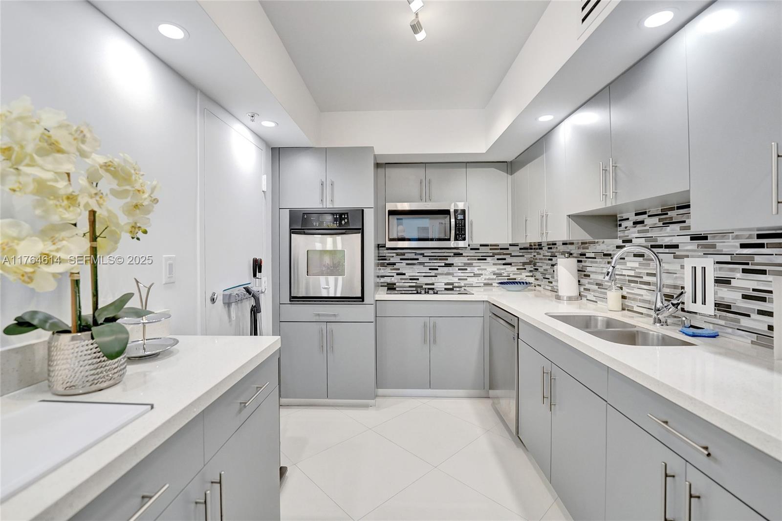 4001 S Ocean Drive 16p Property Photo 50