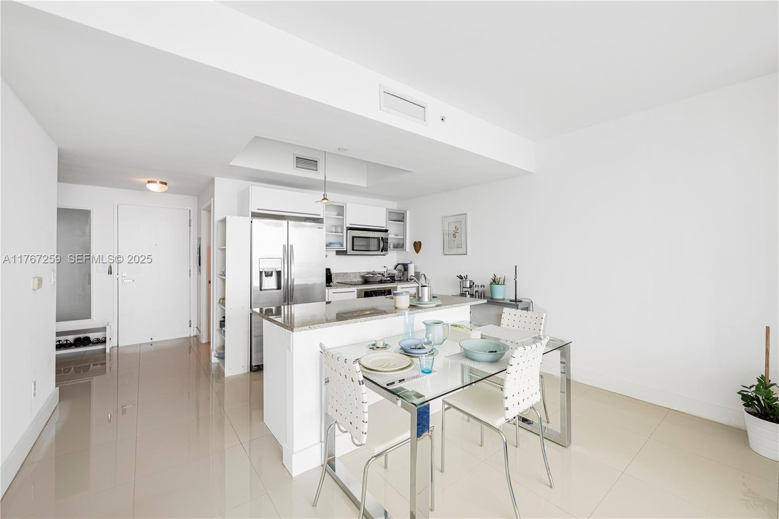 888 Biscayne Boulevard 4306 Property Photo 4
