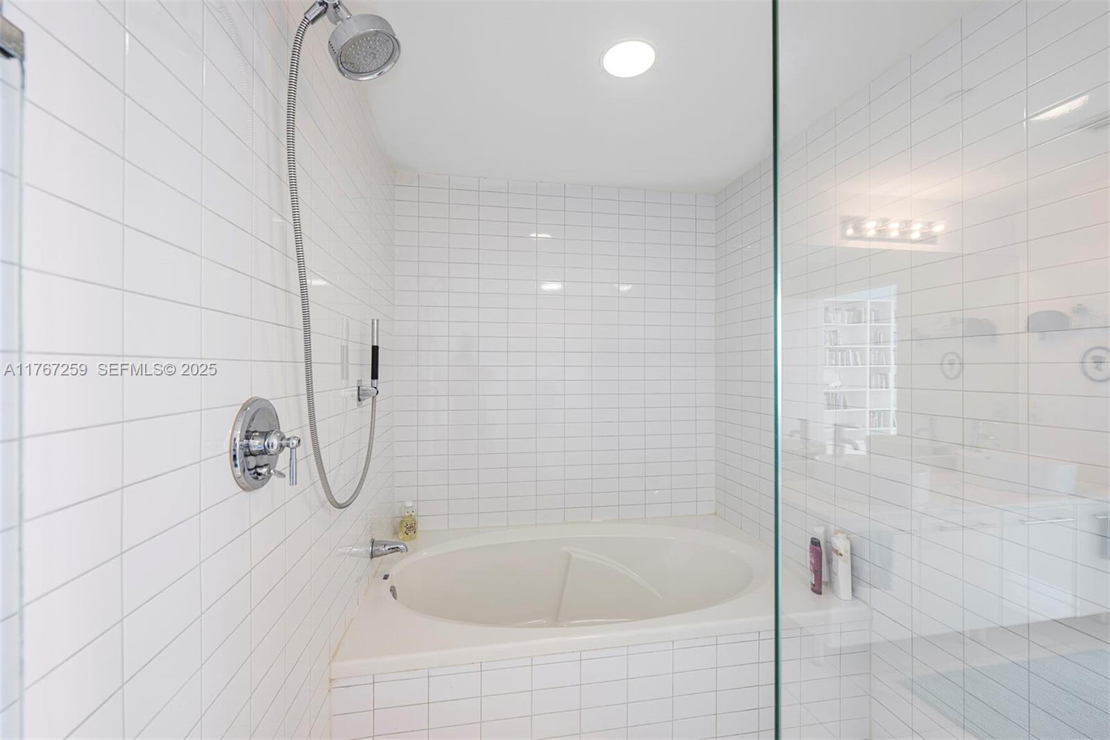 888 Biscayne Boulevard 4306 Property Photo 7