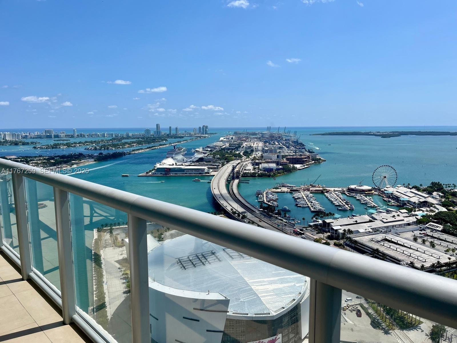 888 Biscayne Boulevard 4306 Property Photo 11