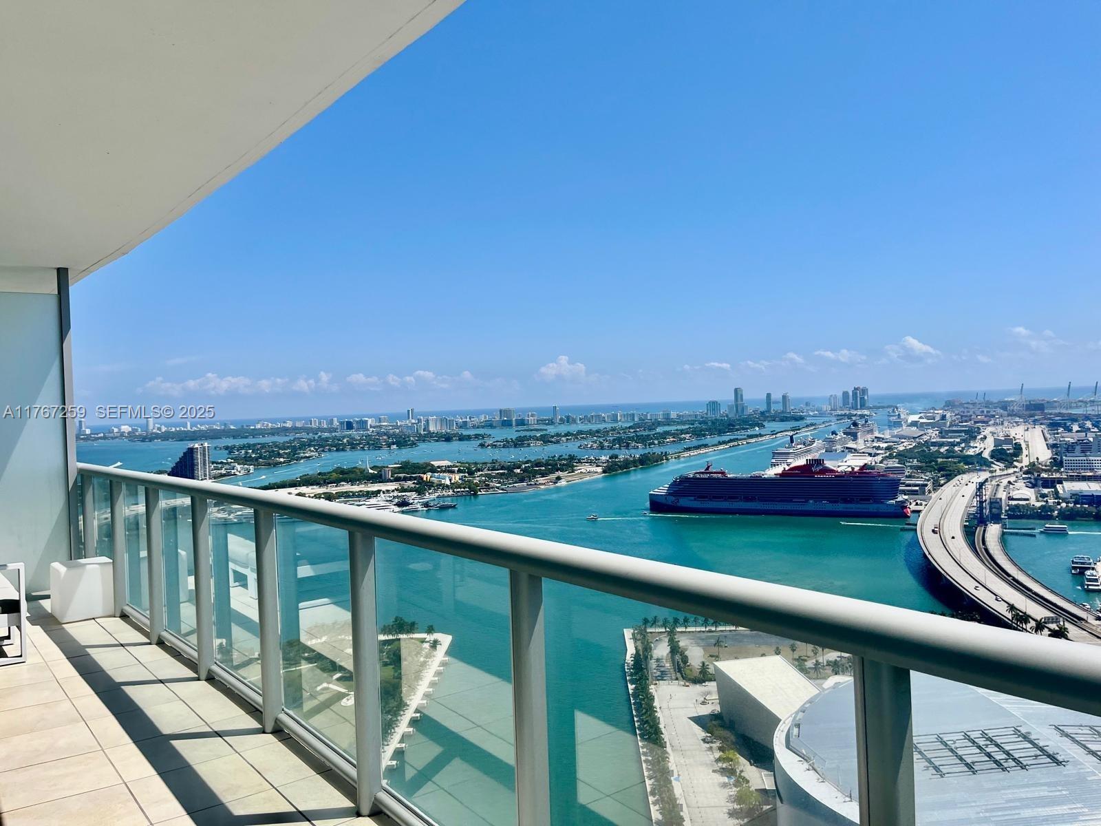 888 Biscayne Boulevard 4306 Property Photo 12