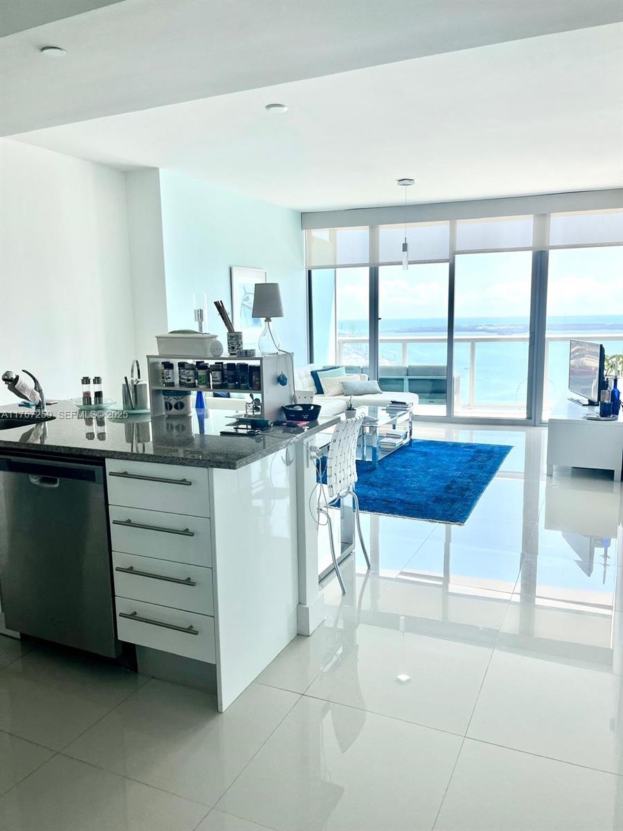 888 Biscayne Boulevard 4306 Property Photo 26