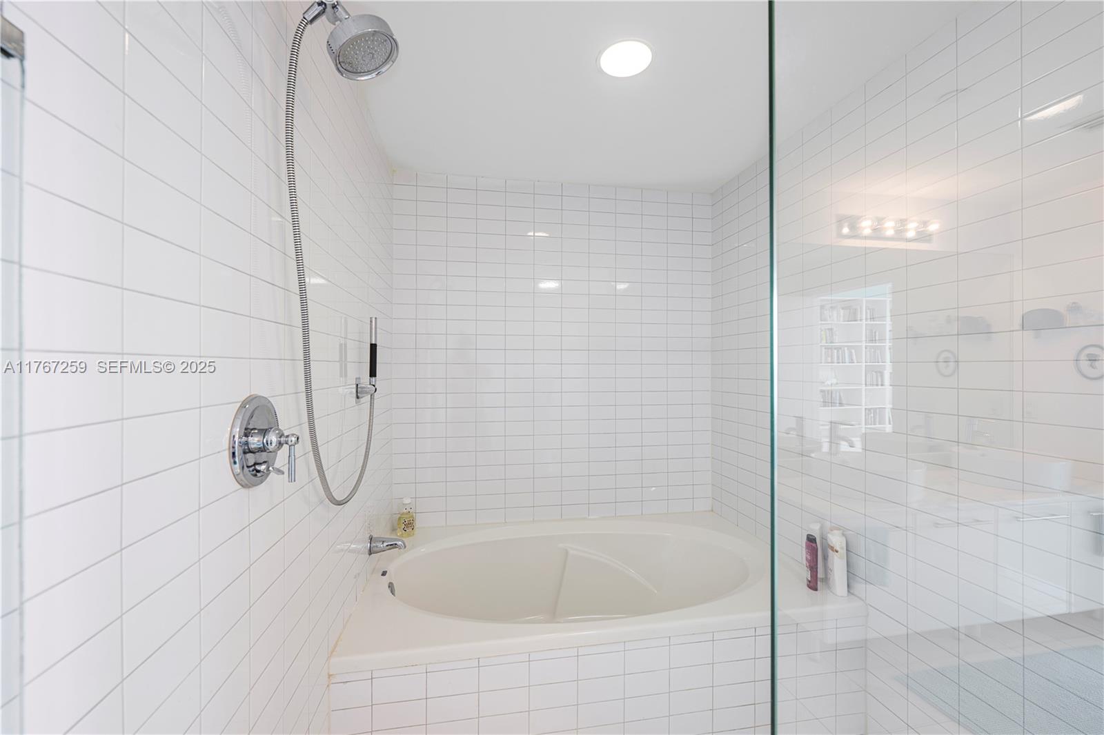 888 Biscayne Boulevard 4306 Property Photo 34