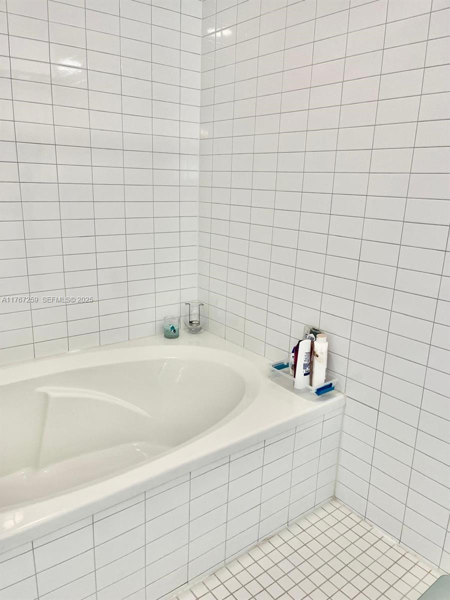 888 Biscayne Boulevard 4306 Property Photo 36