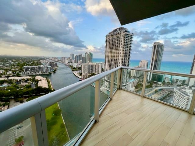 2600 E Hallandale Beach Boulevard T3102 Property Photo 1
