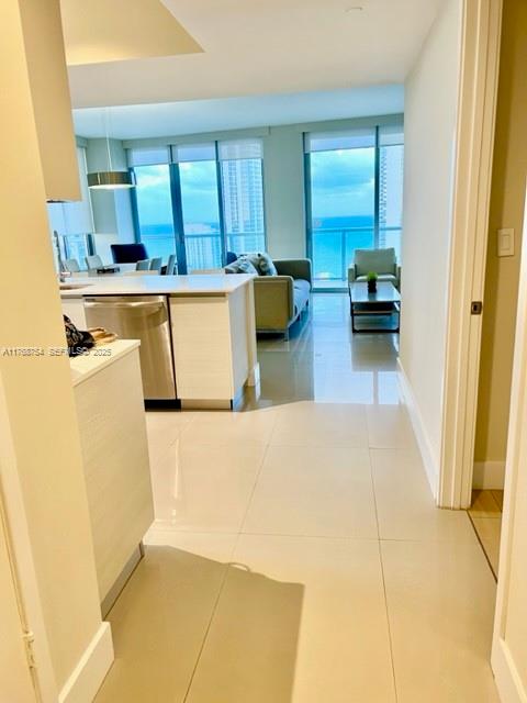 2600 E Hallandale Beach Boulevard T3102 Property Photo 5