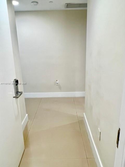 2600 E Hallandale Beach Boulevard T3102 Property Photo 8
