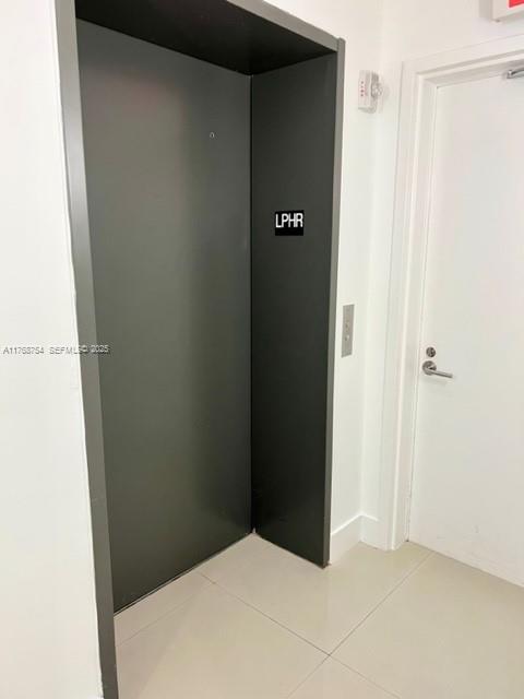 2600 E Hallandale Beach Boulevard T3102 Property Photo 13