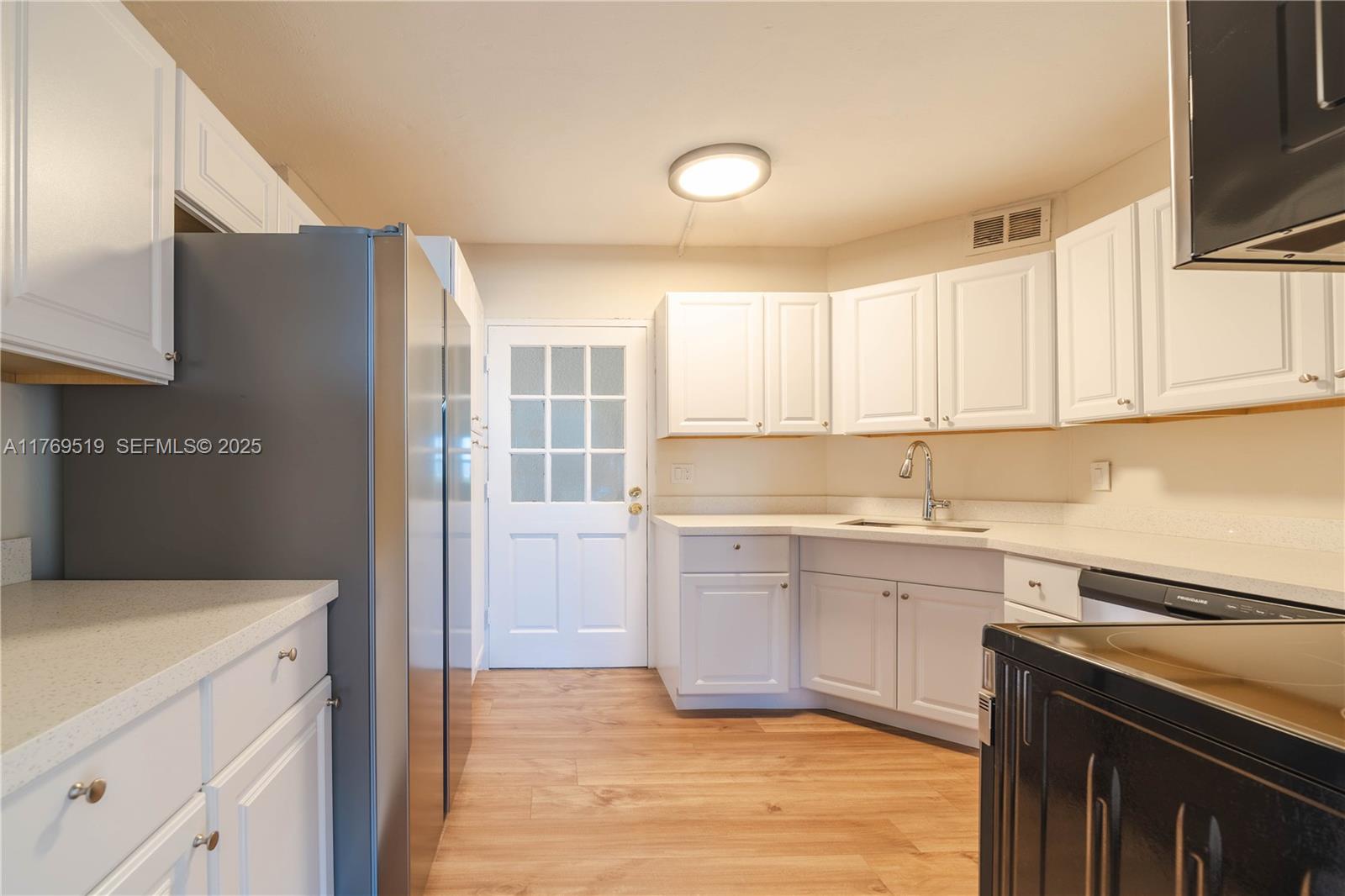 3301 Spanish Moss Terrace 802 Property Photo 1