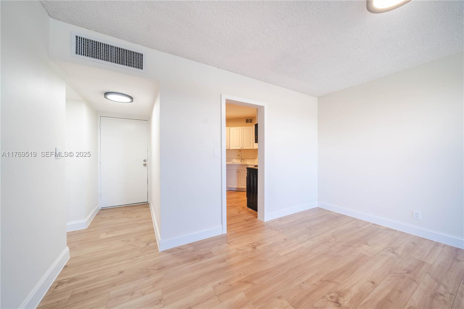 3301 Spanish Moss Terrace 802 Property Photo 10