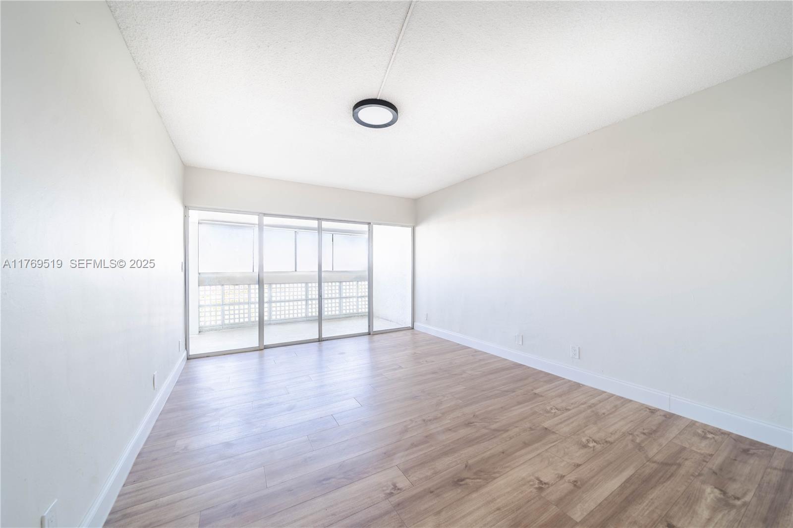 3301 Spanish Moss Terrace 802 Property Photo 15